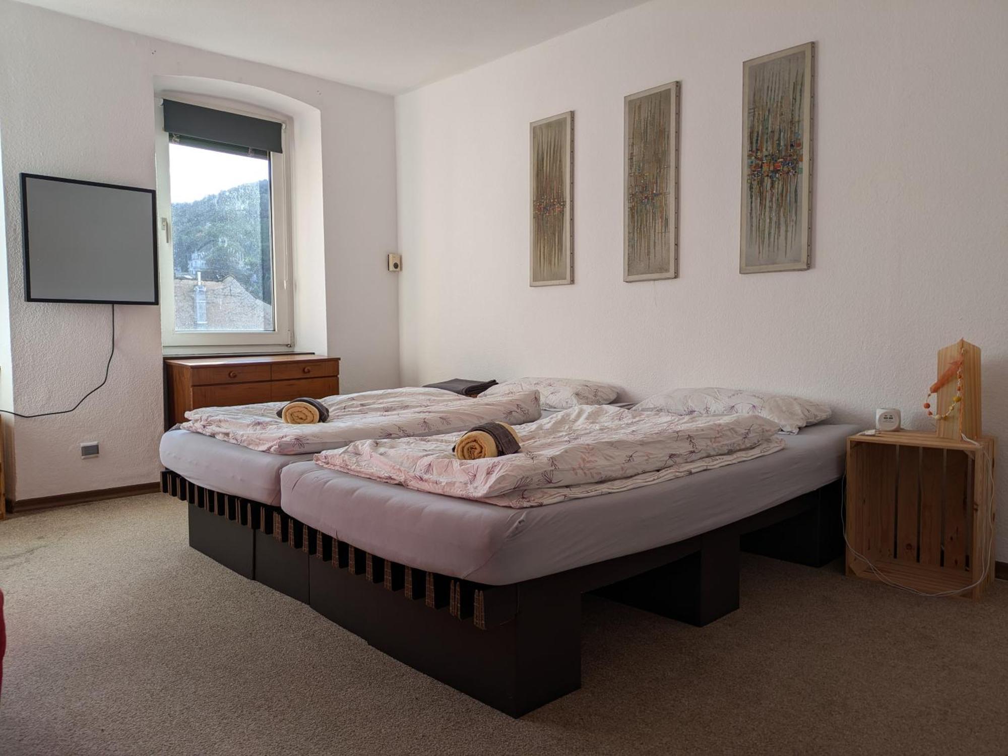 Monkey Factory - Mini Home-Stay Hostel Traben-Trarbach Quarto foto